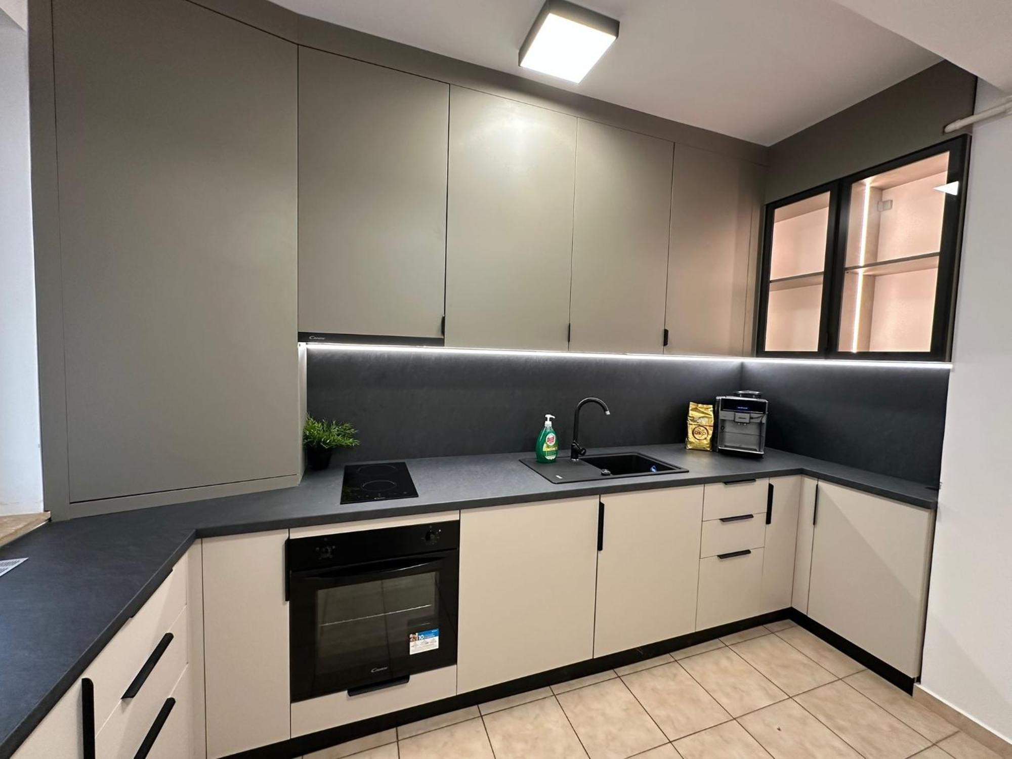 Centru Unirii Luxury Vip Palmier Apartament 2 Camere Cu Terasa Exterioara Amenajata ! Parcare Subterana Privata Climatizata Si Supravegheata Video Dar Doar Cu Rezervare In Limita Locurilor Disponibile !Proprietate In Regim Hoteliep - Nu Are Bucatarie Boekarest Buitenkant foto